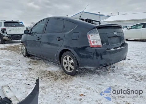 2005 Toyota Prius from USA, damaged, VIN JTDKB20U553098241
